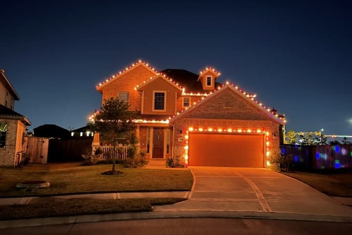 Top Rated Christmas Light Installation in Pearland TX - Lone Star Lights