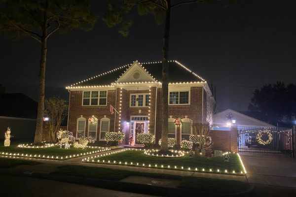 Top Rated Christmas Light Installation in Pearland TX - Lone Star Lights